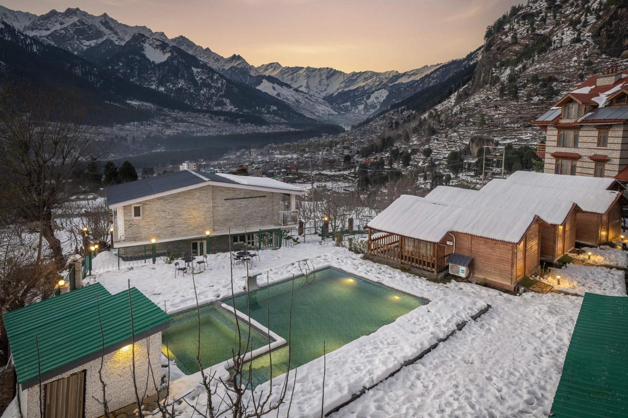 Готель Echor Himalayan Heights Luxe Manali Екстер'єр фото